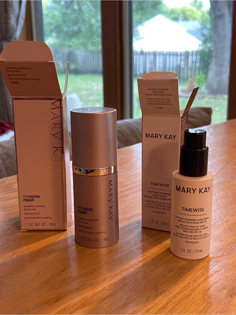 Mary Kay Set: Timewise Repair & Timewise Sunscreen - new in box